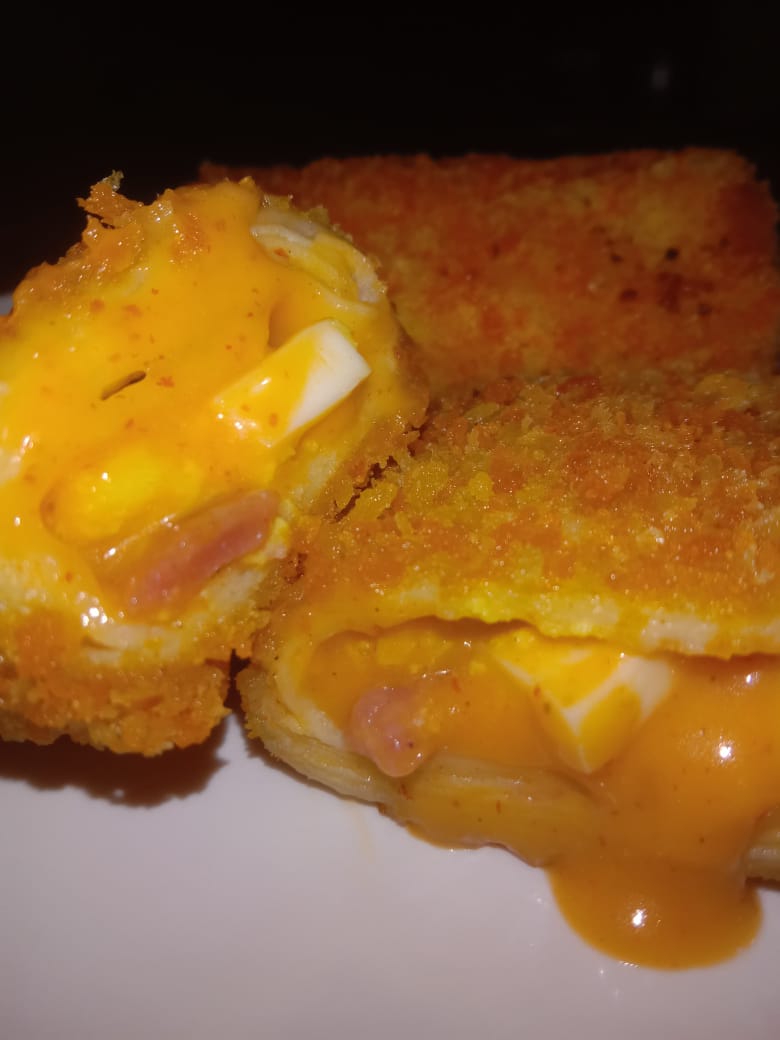 Risol Mayo beef & telur